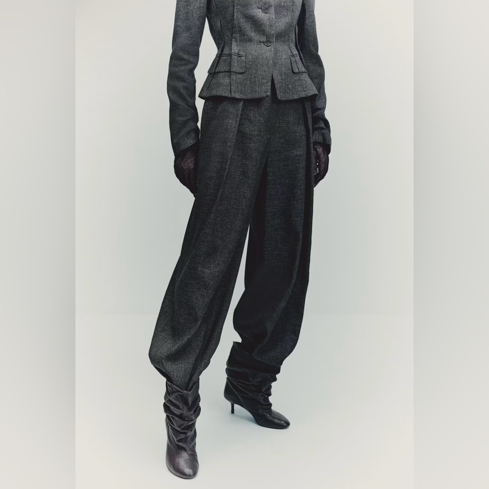 H&M STUDIO COLLECTION
NWT DARK GRAY WOOL-BLEND SUIT PANTS